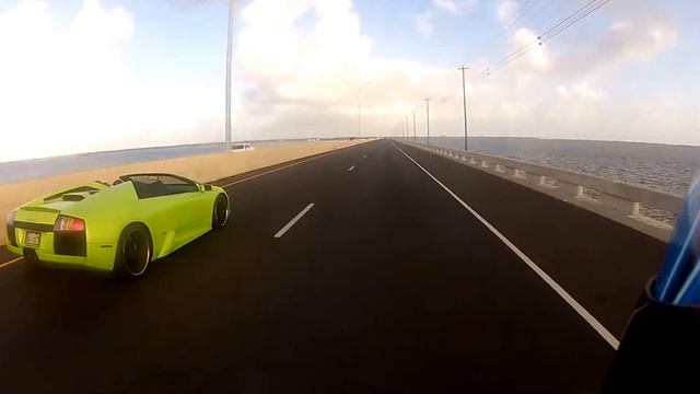 2006 Honda CBR1000RR Vs Lamborghini Murcielago смотреть онлайн