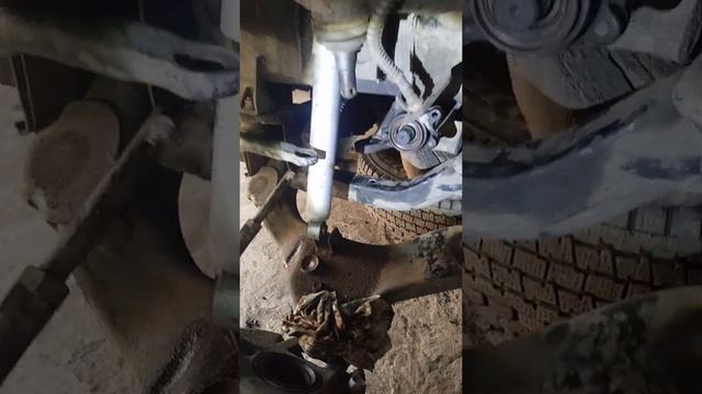 Снятие привода (левого переднего) Kia Bongo 3 J3 смотреть онлайн