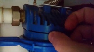 Замена МАГИСТРАЛЬНОГО ФИЛЬТРА холодной воды / Как поменять КАРТРИДЖ в магистральном фильтре