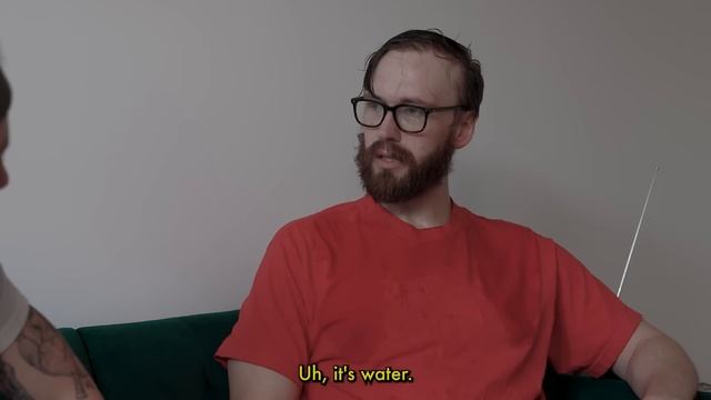 American learns about ACs in Germany смотреть онлайн