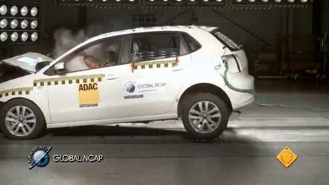 VW Polo with two airbags scores four stars смотреть онлайн