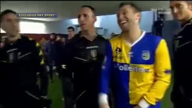 Totti e Cassano sotto il tunnel prima di Roma Parma смотреть онлайн