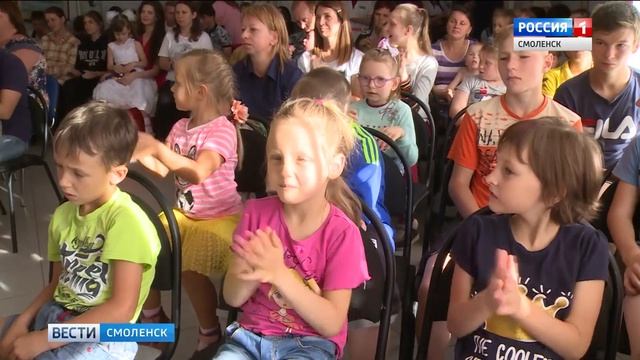 Воспитанницы смоленских «Вишенок» участвовали в дефиле с титулованными красавицами смотреть онлайн