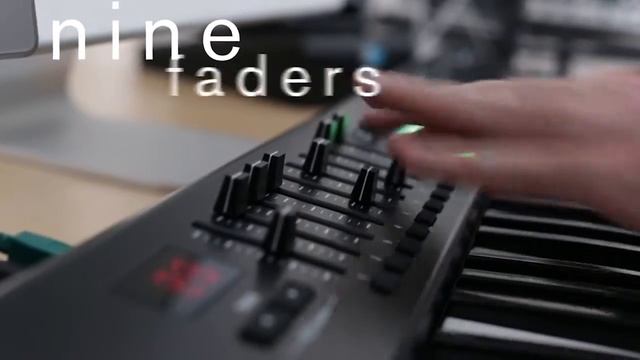Novation Launchkey смотреть онлайн