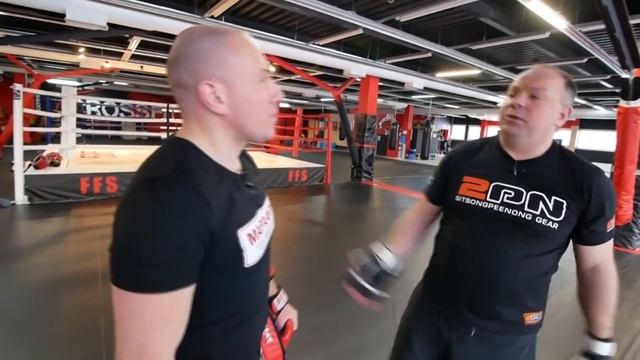 РЕБЯТА, ЛУЧШЕ ЖИТЬ ДРУЖНО! смотреть онлайн