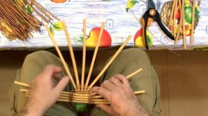 2/ Плетение крышки пикниковой корзины. 2 часть.