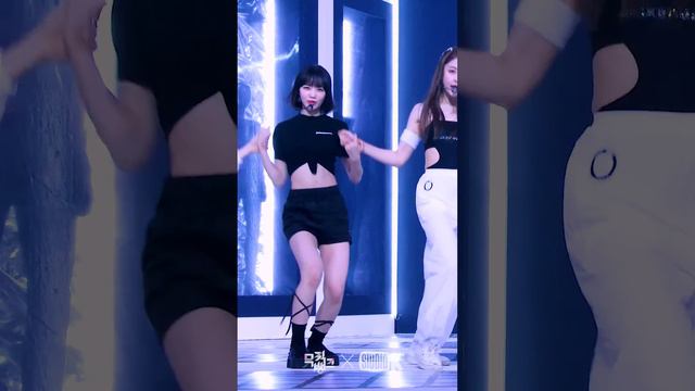 [K-Fancam] 르세라핌 김채원 직캠 'FEARLESS' (LE SSERAFIM KIM CHAEWON Fancam) l @MusicBank 220506 смотреть онлайн