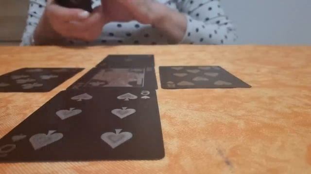 Где и с кем он сейчас и что с ним происходит??????? Крестовый король???????????? смотреть онлайн