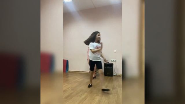 Танцы создают настроение , восточные танцы в Сочи смотреть онлайн