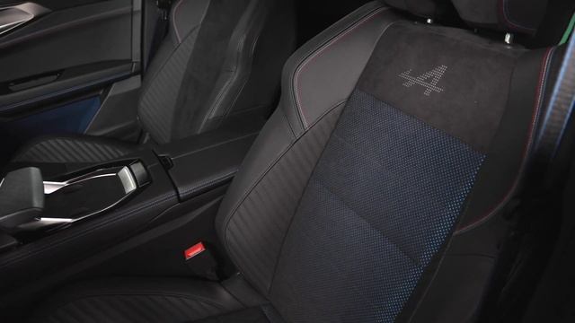 Renault Rafale, laagvlieger in het hogere Coupé-SUV-segment - autonieuws.be смотреть онлайн