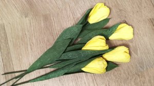 Тюльпаны из гофрированной бумаги - 3 способа