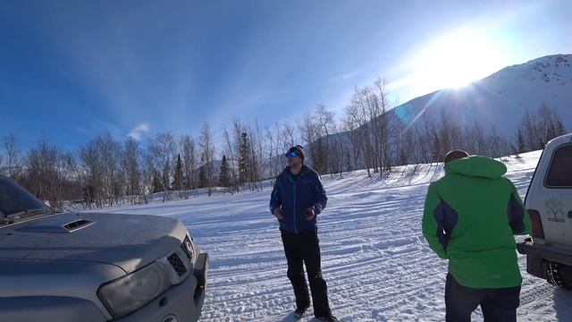 Покорение снежного перевала. Патрол, Нива, УАЗ. Кто лучше? смотреть онлайн