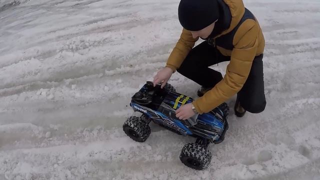 TRAXXAS X-MAXX 4WD 1/5 scale, Brushless power смотреть онлайн