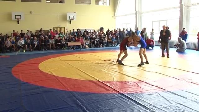 XXXXV Областной сельский спортивно-культурный праздник «Королева спорта Тюкалинск 2015» смотреть онлайн