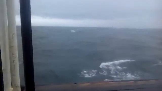 Шторм в охотском море. Камчатка смотреть онлайн