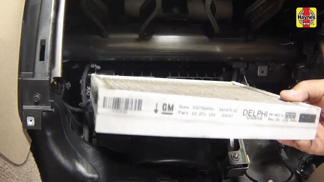 Buick LaCrosse (2005 - 2013) - Replace the cabin filter смотреть онлайн
