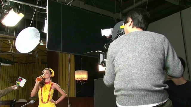 Миранда Керр - Lipton (за кадром) смотреть онлайн