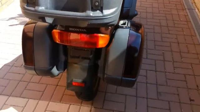 Honda ST 1100 Pan European walkaround смотреть онлайн