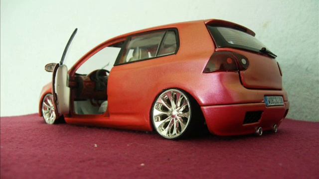 Mini Tuning 1/18 Golf V Flip Flop смотреть онлайн
