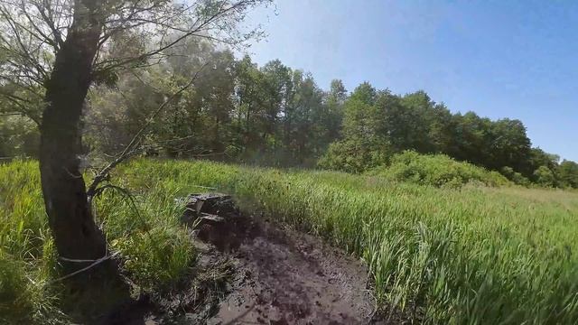 Росомаха в болоті DJI Avata off-road 4x4 смотреть онлайн