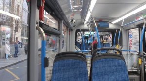 По Театральному проезду, Старой и Новой площадям - едем на автобусе Е10 в центре Москвы