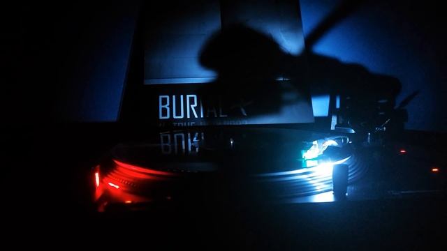 Burial Untrue.История главного релиза в электронной музыке,повлиявшего на жанры.Винил Untrue смотреть онлайн