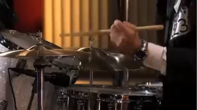 BUDDY RICH TRIBUTE FROM BIG BILL LUCAS ON A TALENT SHOW смотреть онлайн