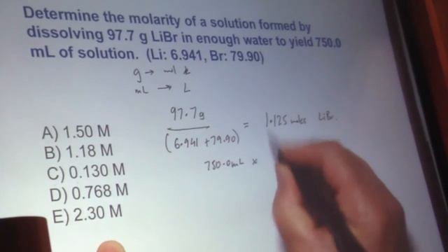 Determine the molarity of a solution formed by dissolving 97 7 g LiBr in enough water to yield 750 смотреть онлайн