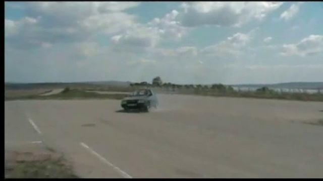 Škoda Favorit power sliding "drift" смотреть онлайн
