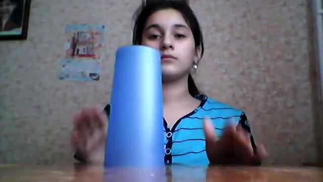 Мелодия на стакане из фильса идеальный голос смотреть онлайн