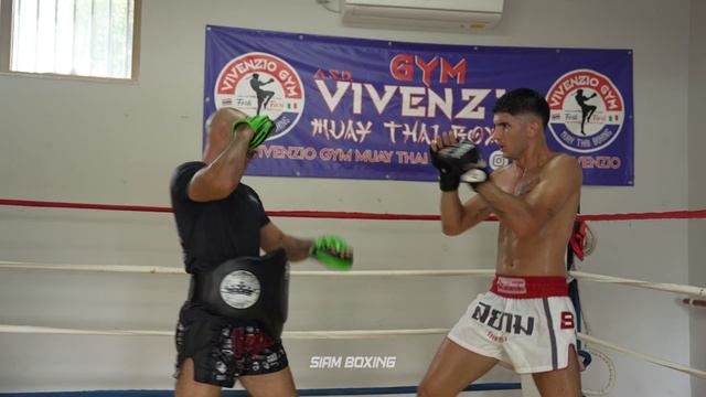 Fighter: Raw training with Verdicchio Clemente - INTENSE MUAY THAI TRAINING REGIME смотреть онлайн