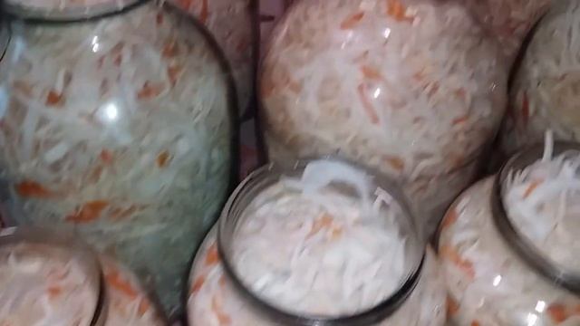 ДЕЛО БЫЛО В НОЯБРЕ // БУКЕТ ОТ МУЖА // СПАСАЮ ТЫКВУ// КВАШУ КАПУСТУ// ЖИЗНЬ В ДЕРЕВНЕ смотреть онлайн