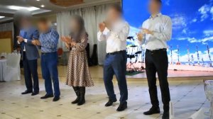 Смешной танцевальный конкурс на свадьбе