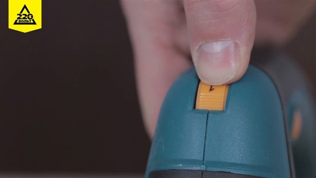 Лобзик BORT BPS 800 Q