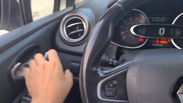 2017 Renault Clio 1.5 dCi Start Up and Sound смотреть онлайн