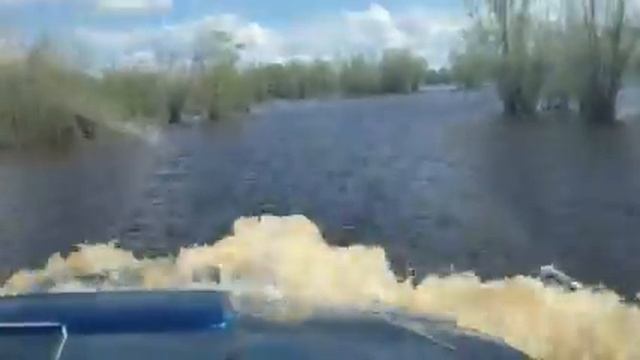 hilux в брод 2 смотреть онлайн