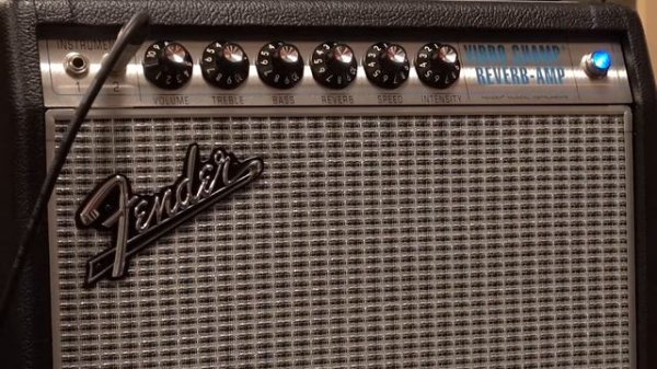 Fender 68 Custom Vibro Champ Reverb | Playthrough Demo