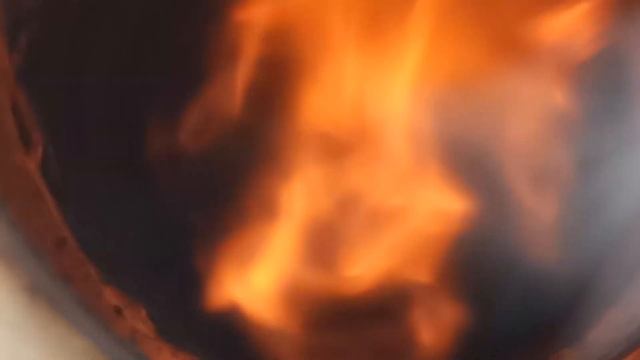 Супер мини буржуйка без сажи - Super mini potbelly stove without soot смотреть онлайн