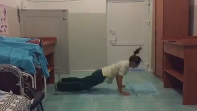 День 16. Ксюша 60 Берпи. смотреть онлайн