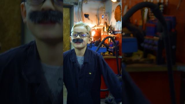 Какой СТОРОНОЙ ставить отрезной круг на болгарку? смотреть онлайн