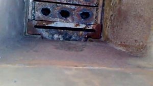Старый КСТ-16 переделанный в котел длительного горения спесчанным затвором на загрузочной дверце