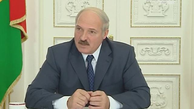 незаметно перевел тему смотреть онлайн