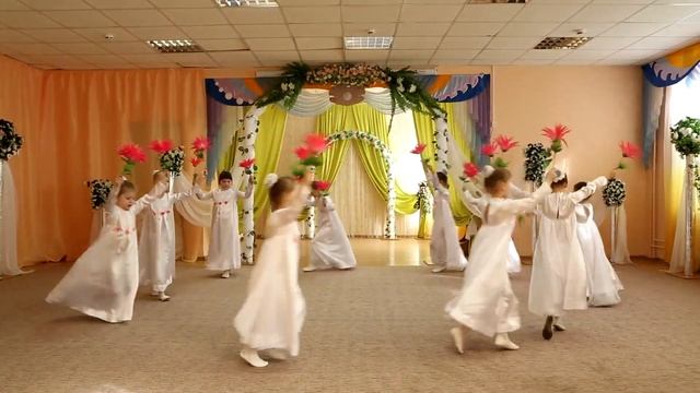 танец цветов смотреть онлайн