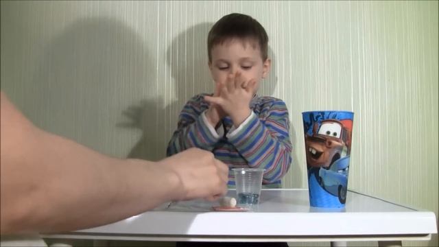 Опыты со льдом. Ледяной подсвечник. смотреть онлайн