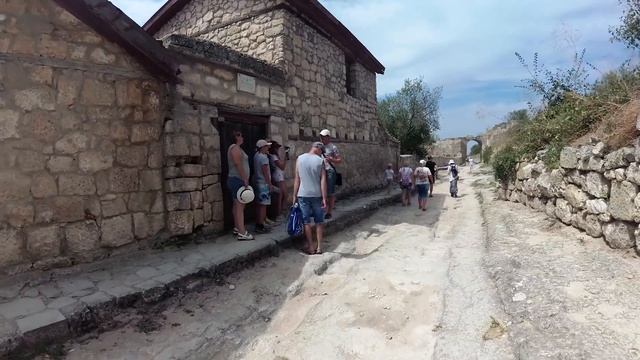 Чуфут-Кале - Средневековый город крепость смотреть онлайн