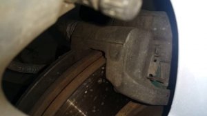 Люфтит направляющий штифт переднего суппорта. Honda cr-v 3.