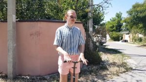 КАК НАУЧИТЬСЯ КАТАТЬСЯ НА САМОКАТЕ ЗА 10 МИНУТ