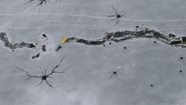 Drone Captures Rescue on Frozen Michigan Lake || ViralHog смотреть онлайн