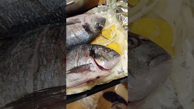 ЗАПЕКАЕМ ДОРАДО В ДУХОВКЕ ? #быстро #просто #вкусно смотреть онлайн