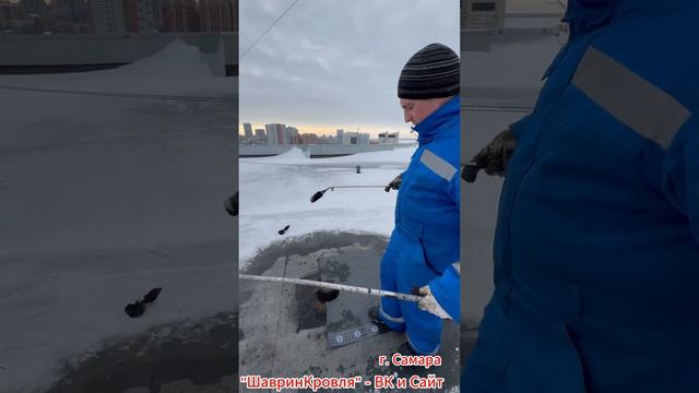 Как наплавить мягкую кровлю зимой - качественно. Ремонт мягкой кровли зимой Часть 3. смотреть онлайн